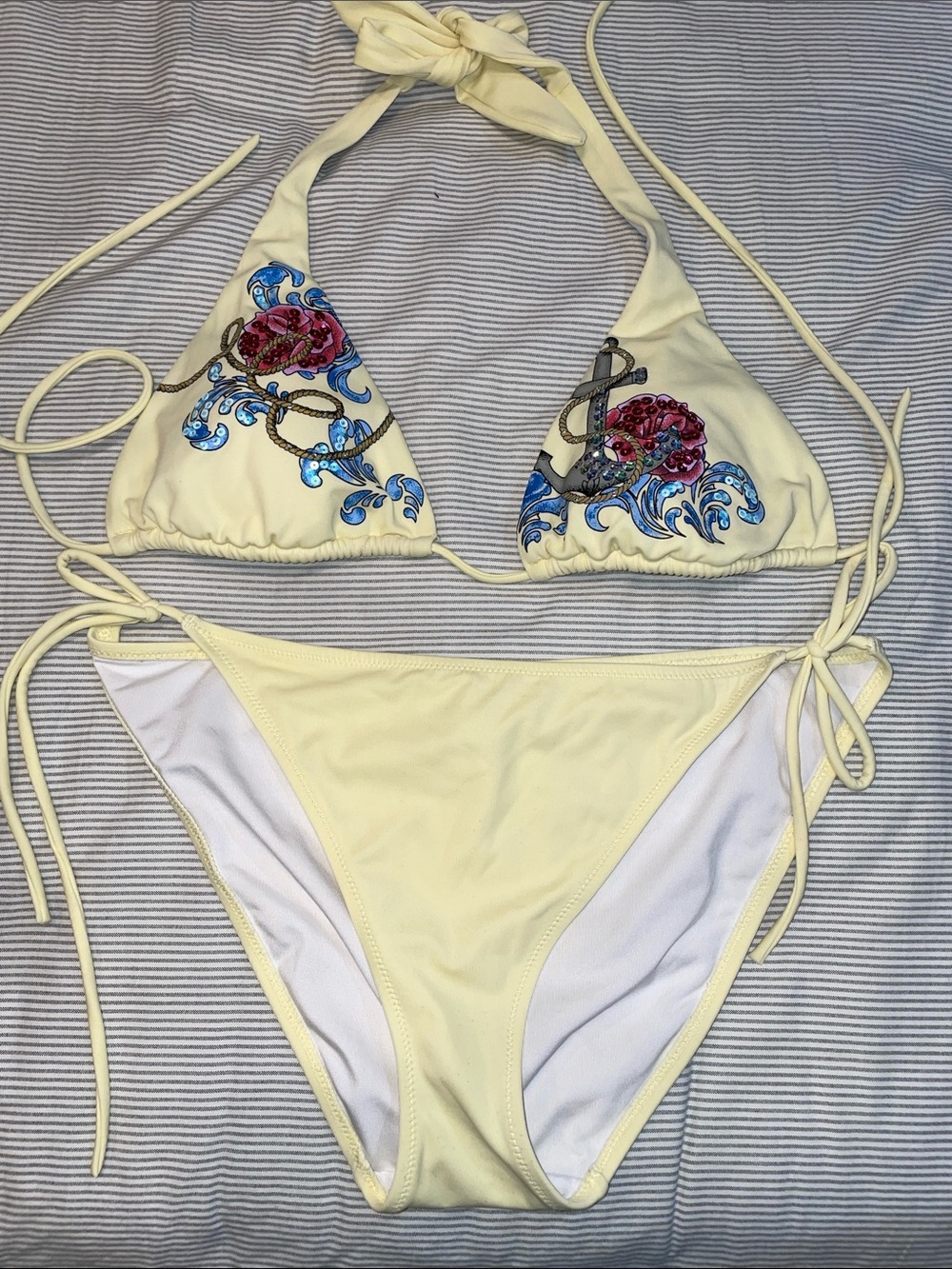 Vintage Victoria’s Secret Yellow Bikini Set with Floral Wave Detail